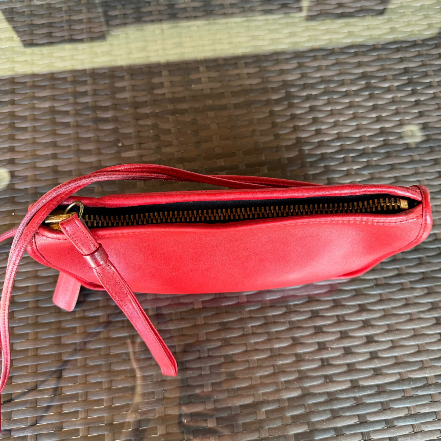 Vintage Coach Red Zippered Clutch 9455ππ₯