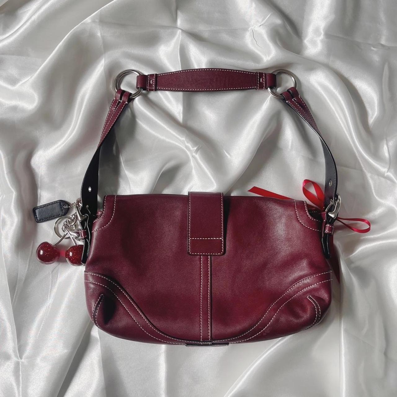 π2005 Coach Black Cherry Pocket Soho π