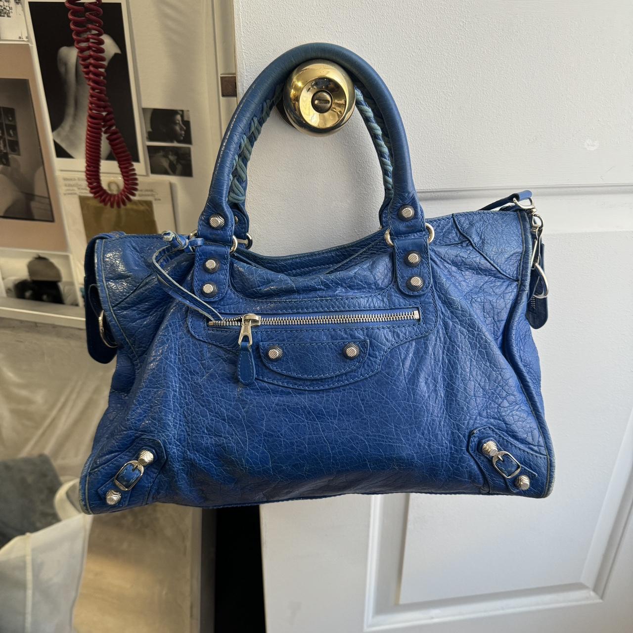 PreOwned Authentic Balenciaga city bag blue lambskin leather💜🍇