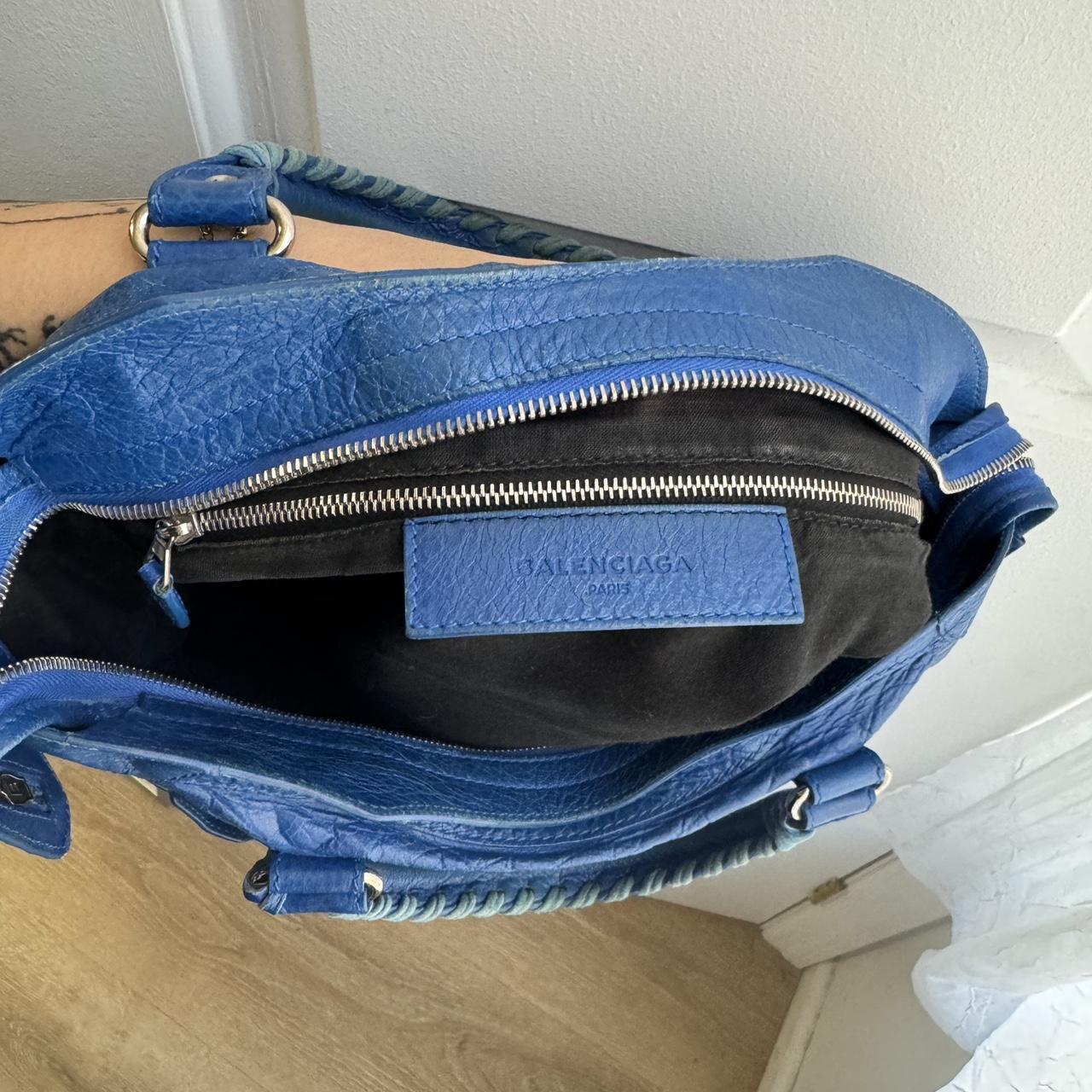 PreOwned Authentic Balenciaga city bag blue lambskin leather💜🍇