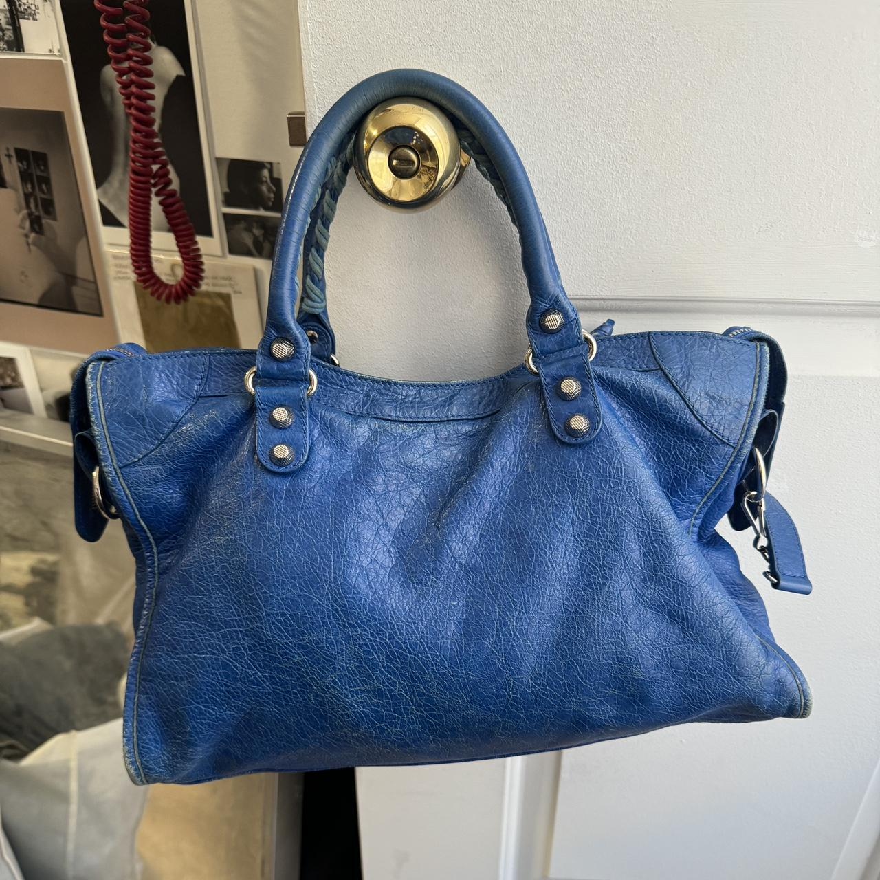 PreOwned Authentic Balenciaga city bag blue lambskin leather💜🍇