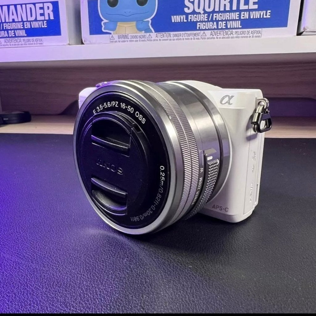 π βΛπ Sony Alpha a5000 Mirrorless Digital Camera (White) with 16-50mm Lens π₯ ππ·