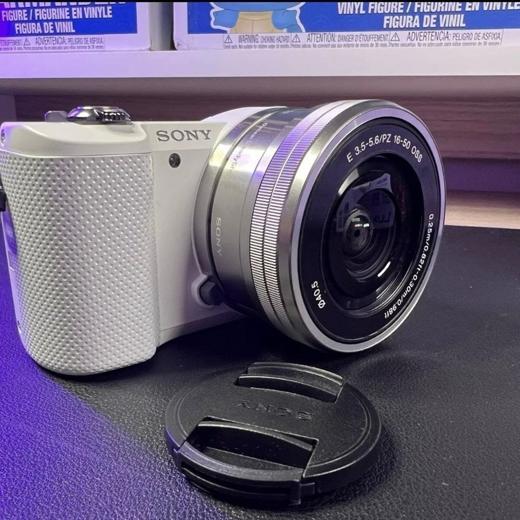 π βΛπ Sony Alpha a5000 Mirrorless Digital Camera (White) with 16-50mm Lens π₯ ππ·