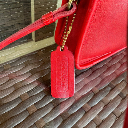Vintage Coach Red Zippered Clutch 9455🍎🔥