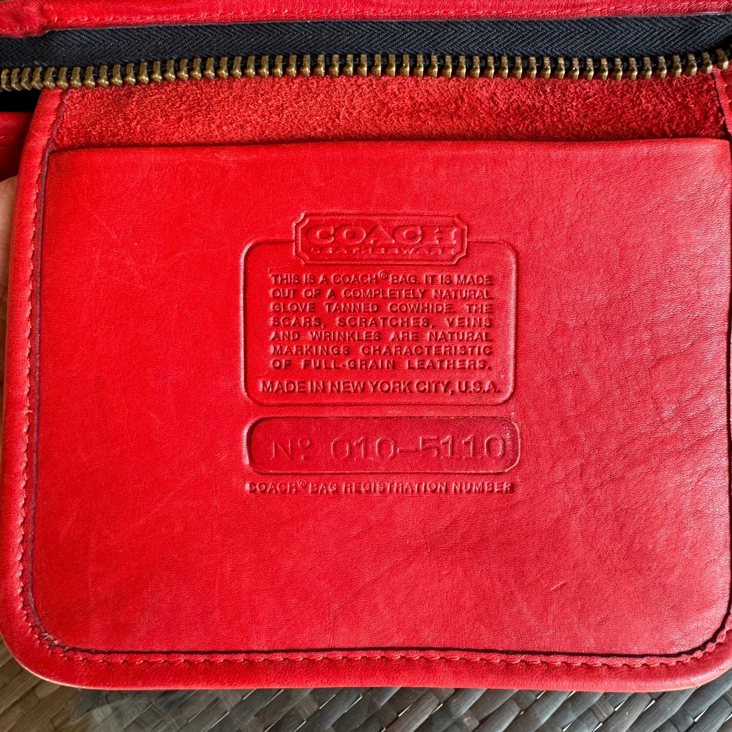 Vintage Coach Red Zippered Clutch 9455🍎🔥