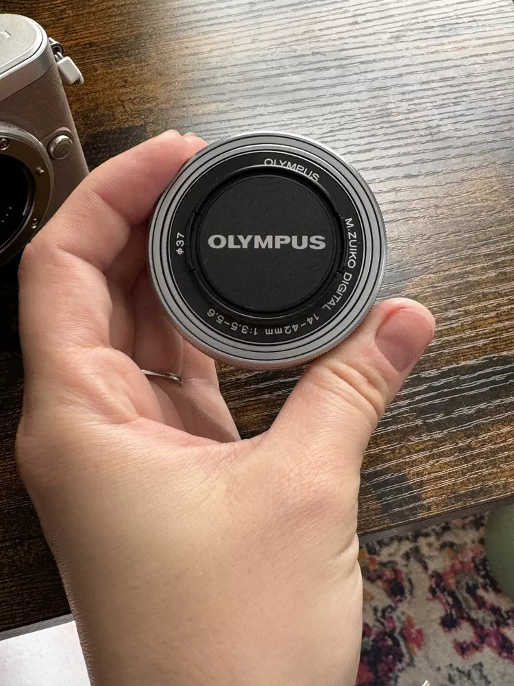 Olympus PEN E-PL10 16.1MP 14-42mm Lens Mirrorless Digital Camera - Brown🌺🩷