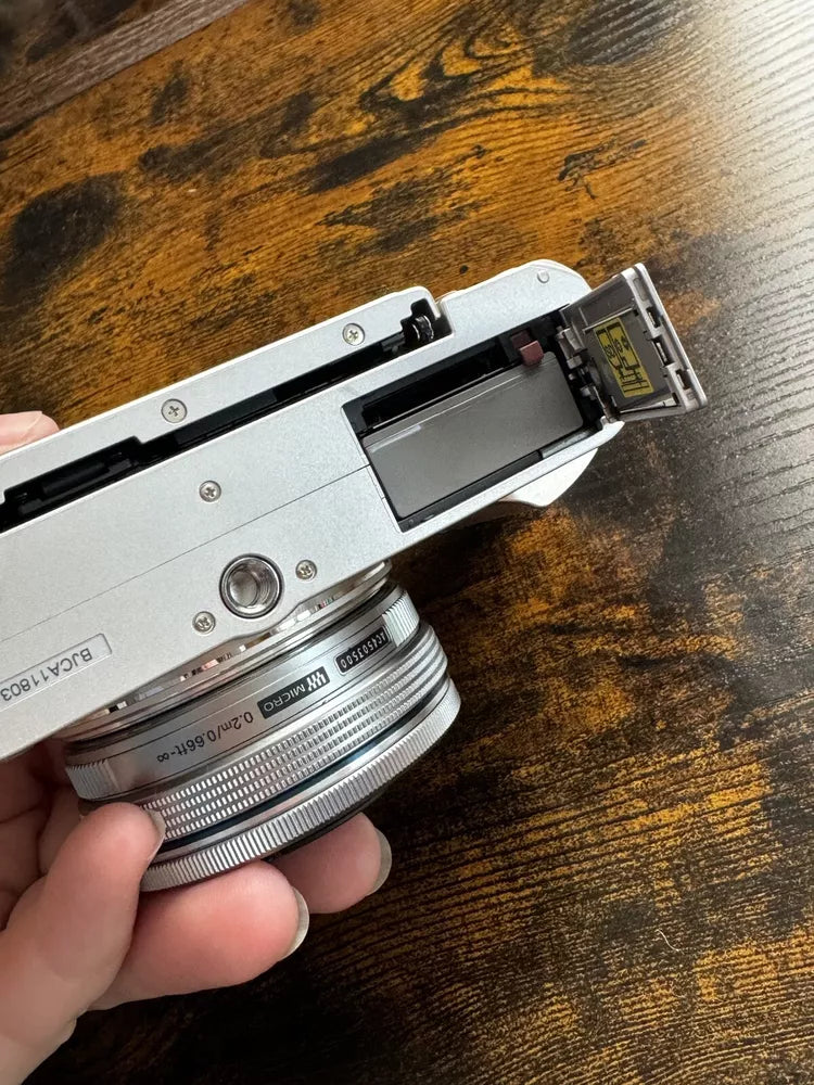 Olympus PEN E-PL10 16.1MP 14-42mm Lens Mirrorless Digital Camera - Brown🌺🩷