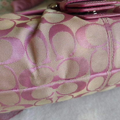 Vintage Barbie Pink Soho Buckle Signature Cs Rare Shoulder Purse🩷🍒