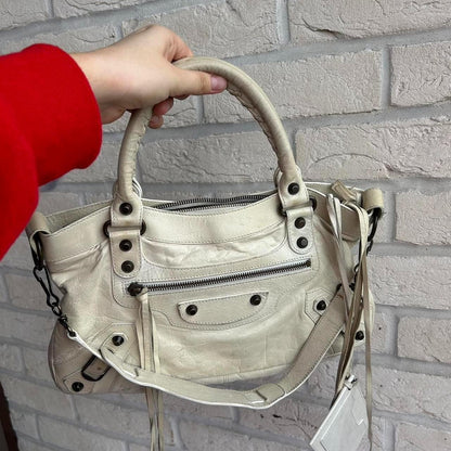 🍬⚡PreOwned RARE Balenciaga ‘the first’ small/ medium city bag🍬⚡
