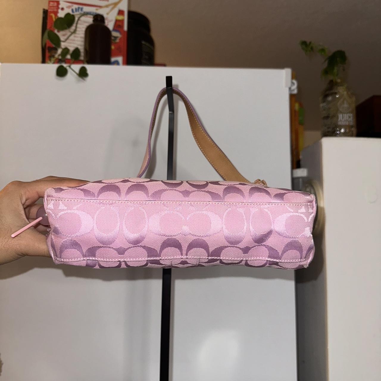 Coach Bubblegum Pink Y2K Demi Baguette🫐🪻