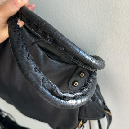 Balenciaga city bag medium in black color Preowned🌺🩷
