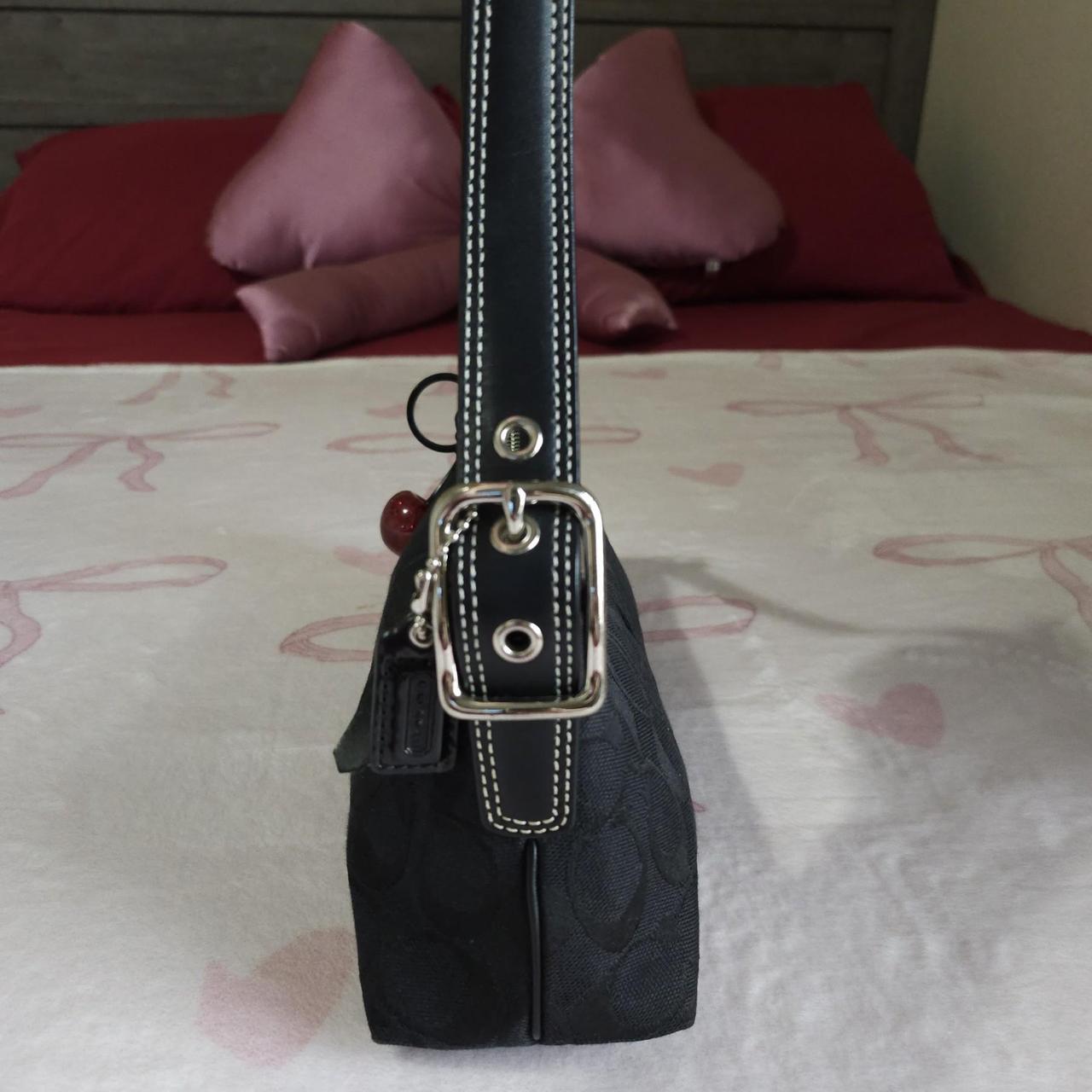 Vintage Y2K Black Signature Cs East West Shoulder Bag Baguette✨🔥