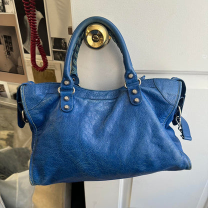 PreOwned Authentic Balenciaga city bag blue lambskin leather💜🍇