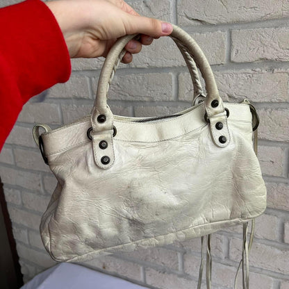 🍬⚡PreOwned RARE Balenciaga ‘the first’ small/ medium city bag🍬⚡