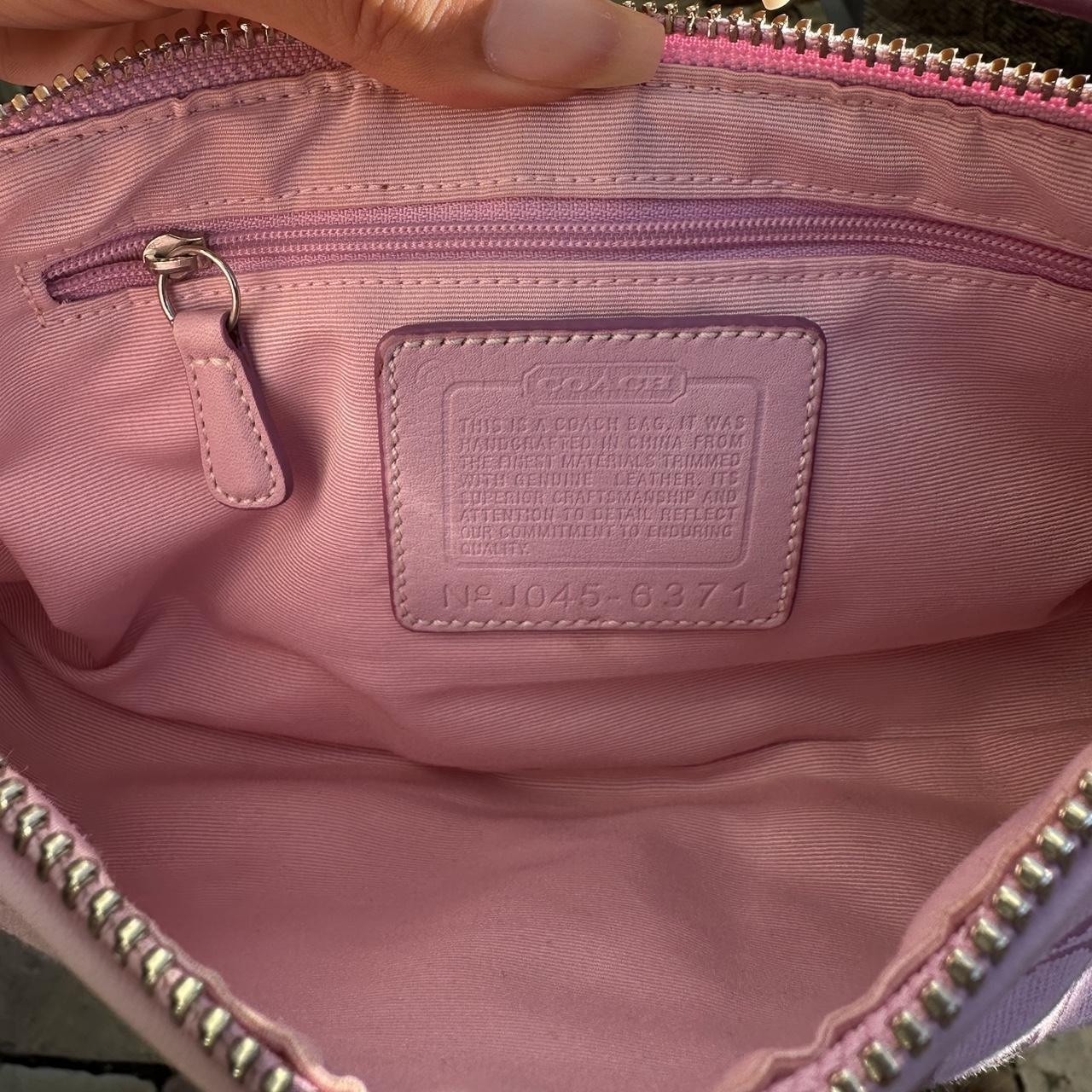 Coach Bubblegum Pink Y2K Demi Baguette🌲🍀