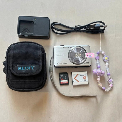 ✨ Authentic Sony Cybershot DSC-WX9 in silver PreOwned 💖