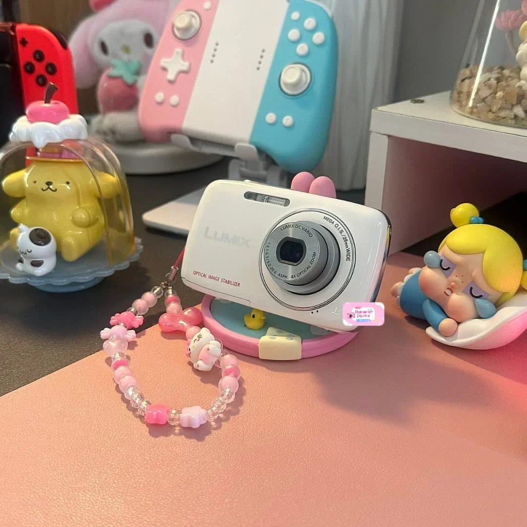 ✨ Authentic Lumix DMC-S1 in milky white PreOwned 💖