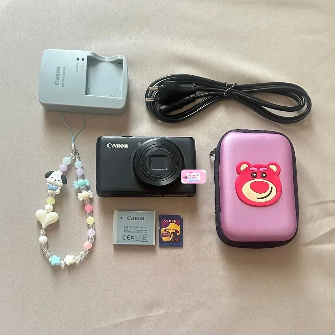 ✨ Authentic Canon PowerShot S95 in doff black PreOwned 💖