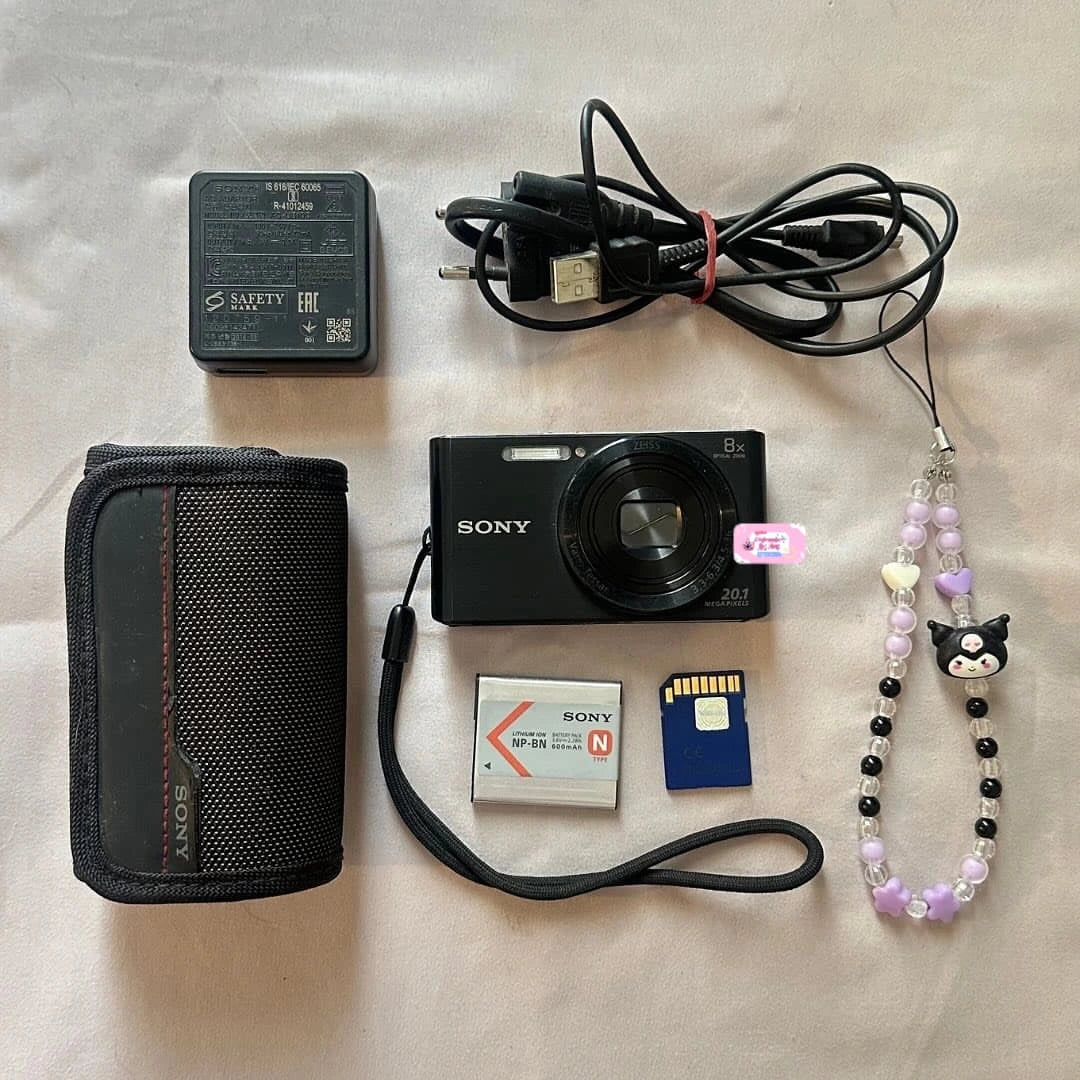 ✨ Authentic Sony Cybershot DSC-W830 in black PreOwned 💖