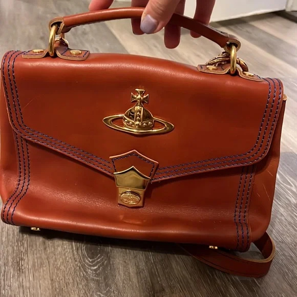 Used Vivienne Westwood Bag🤎🌆