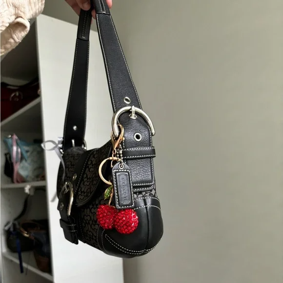 Vintage Coach Soho Flap Black and Grey🥬🎄