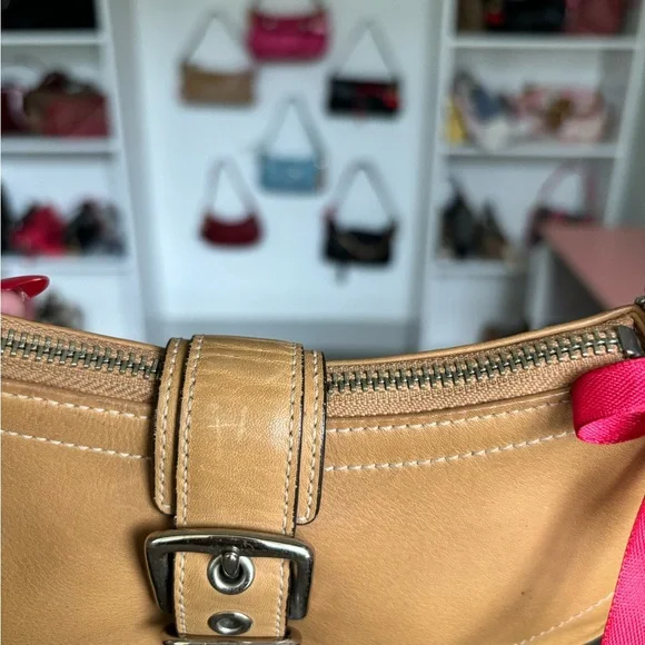 Y2K Coach Demi Buckle Tan Leather Bag🌲🍀