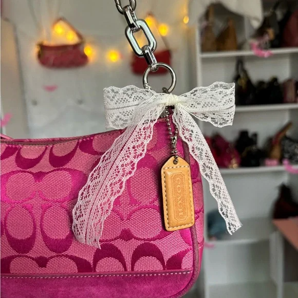 Y2K Coach Signature Hot Pink Demi Bag🪻🍃