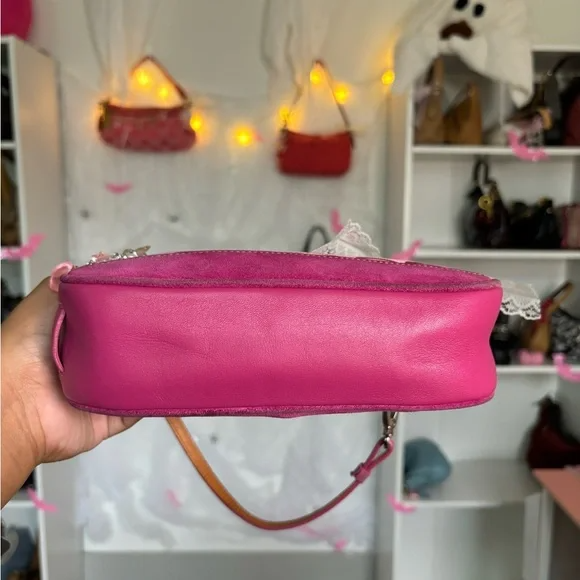 Y2K Coach Signature Hot Pink Demi Bag🪻🍃