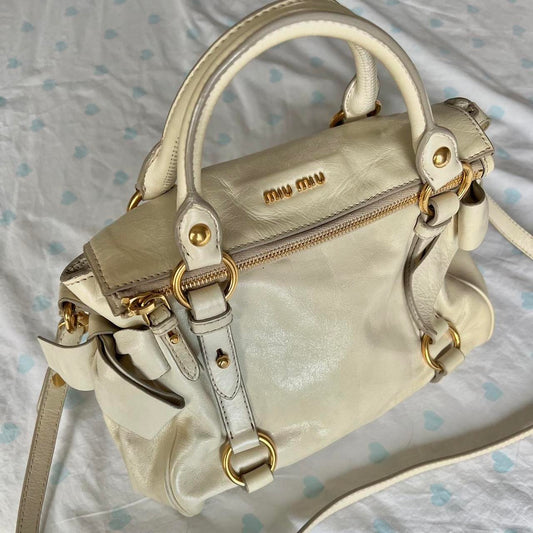 Authentic Cream Miu Miu Vitello Lux Bow Bag With Gold Hardware🤍🗻