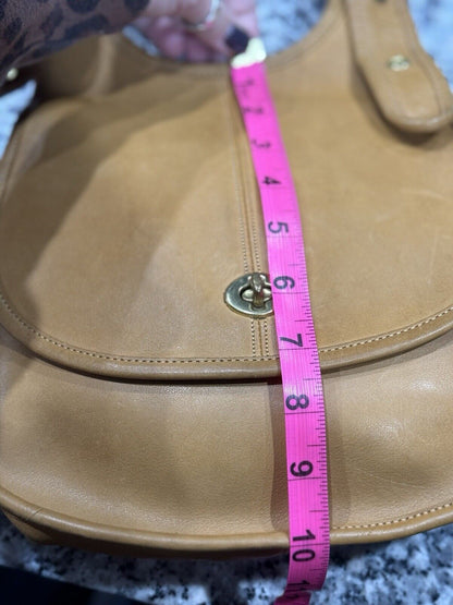Coach Vintage Crescent Saddle Bag Nyc 9235 Saddle Tan🍂✨