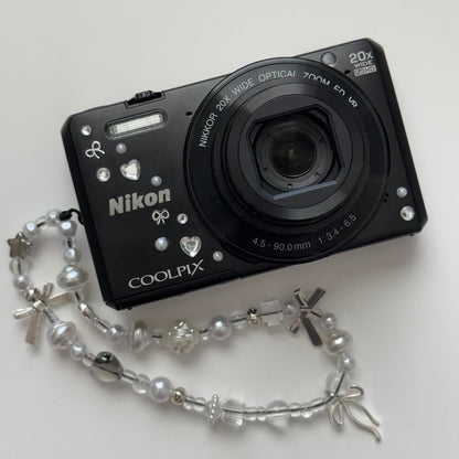 Used Nikon Coolpix S7000 Digital Camera Bundle