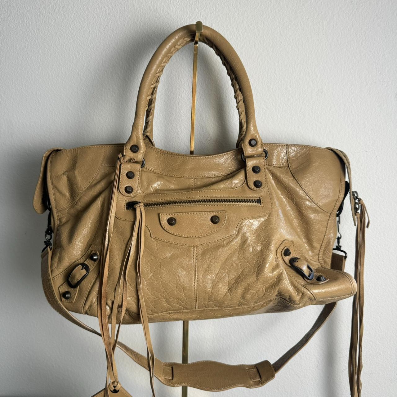 Preowned Authentic Balenciaga city bag✨🔥