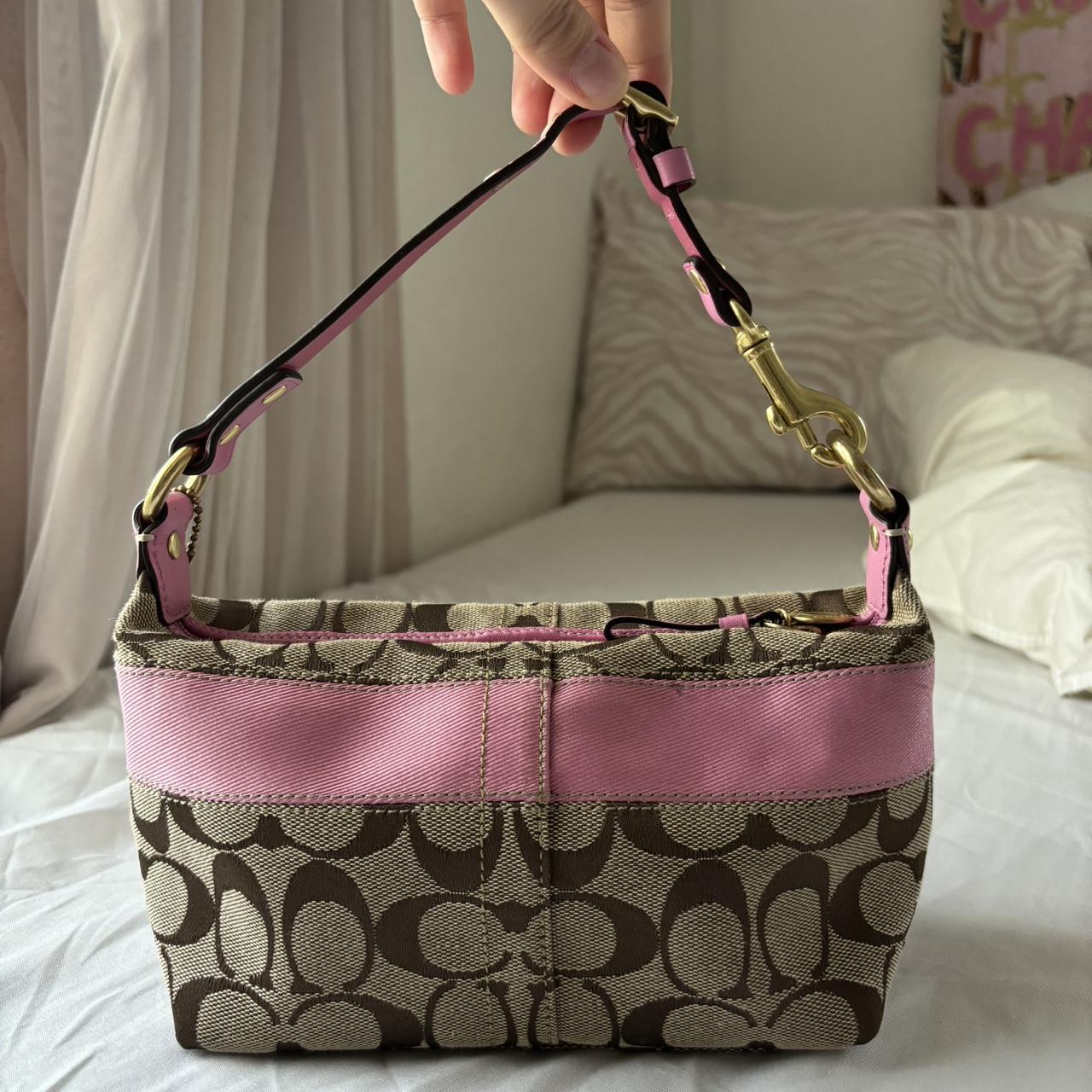 Coach Pink Mini Demi🩷🍒
