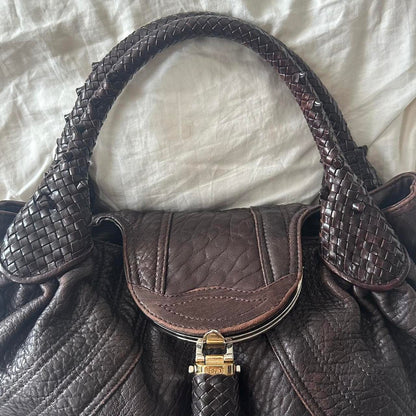 🍇💜Preowned FENDI SPY BAG🍇💜