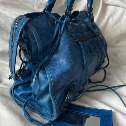 💜🍇Preowned BALENCIAGA ‘FIRST’ CITY BAG💜🍇