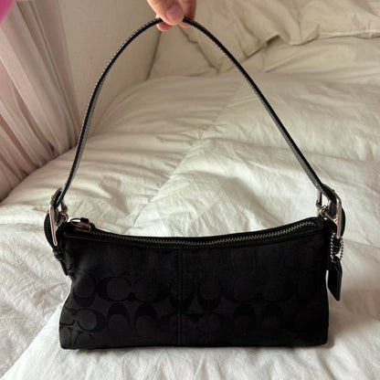 Vintage Coach East West Baguette Bag🌺🩷