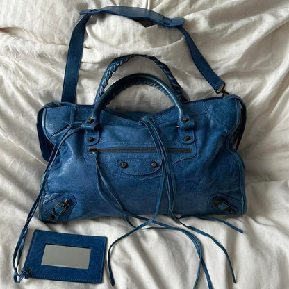 💜🍇Preowned BALENCIAGA ‘FIRST’ CITY BAG💜🍇