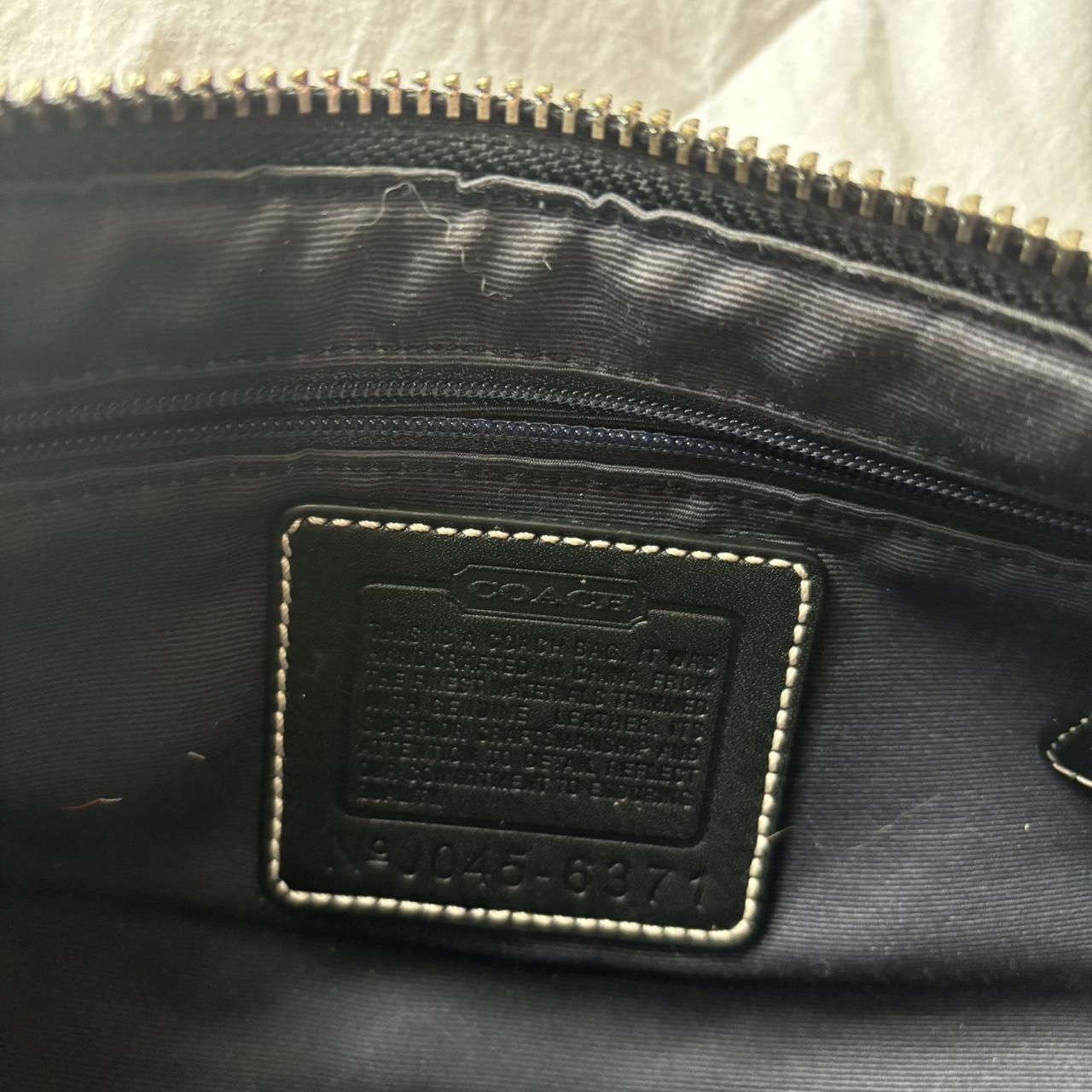 Vintage Coach East West Baguette Bag🌺🩷