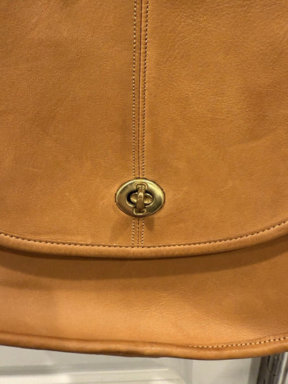 Coach Vintage Crescent Saddle Bag Nyc 9235 Saddle Tan🍂✨