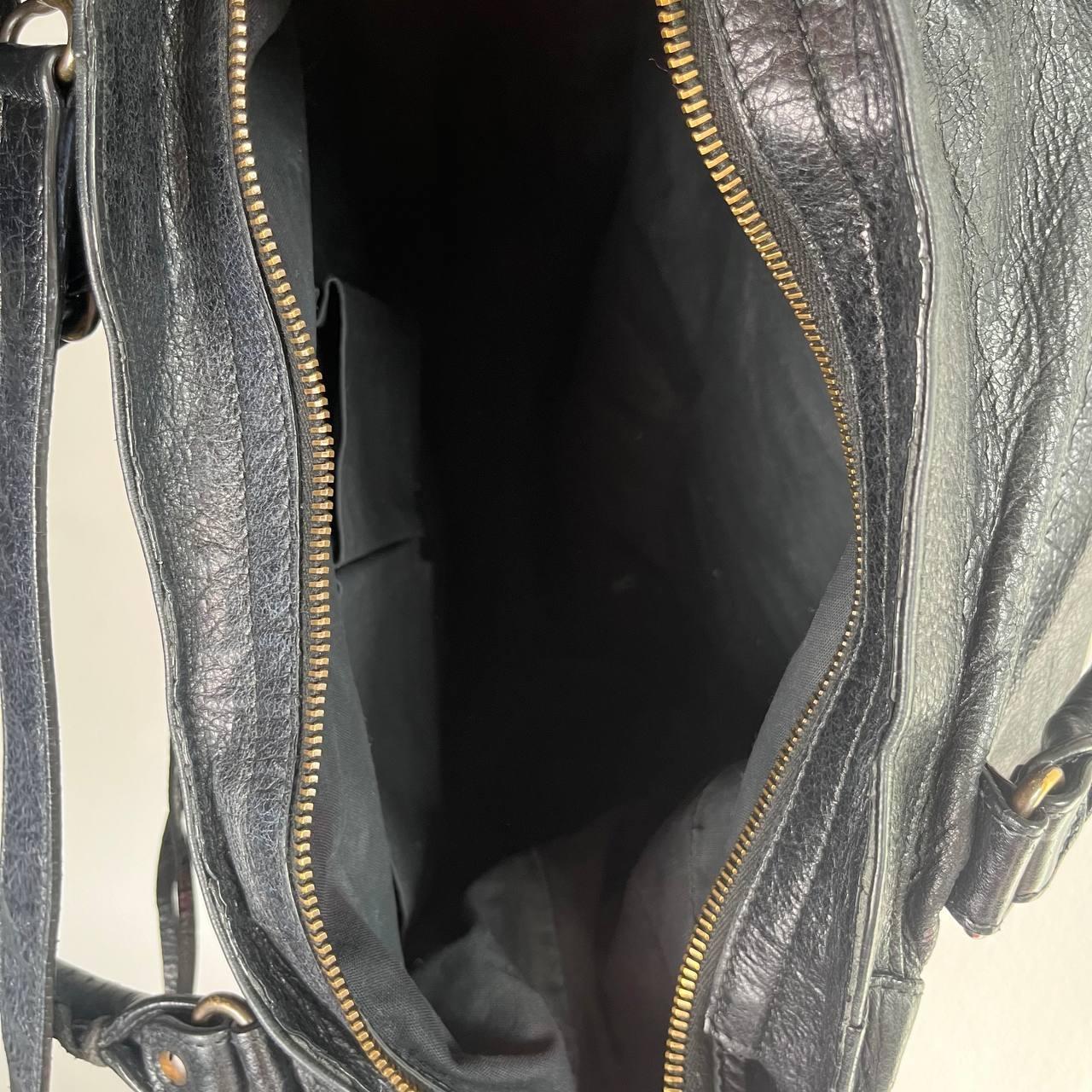Preowned Authentic 2013 black balenciaga city velo bag🌲🍀