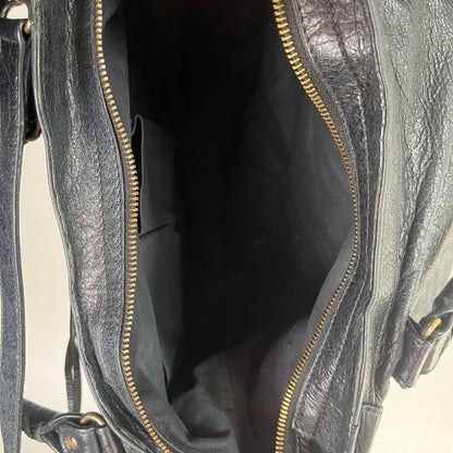 Preowned Authentic 2013 black balenciaga city velo bag🌲🍀