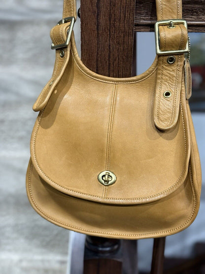 Coach Vintage Crescent Saddle Bag Nyc 9235 Saddle Tan🍂✨