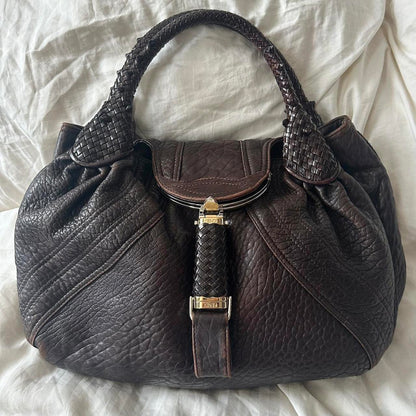 🍇💜Preowned FENDI SPY BAG🍇💜