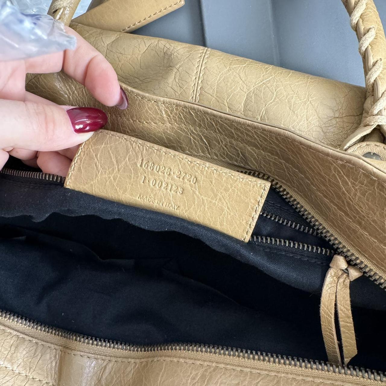 Preowned Authentic Balenciaga city bag✨🔥