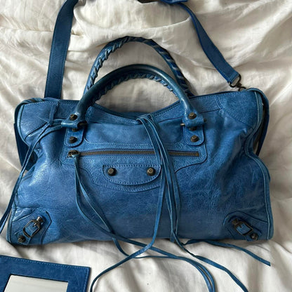 💜🍇Preowned BALENCIAGA ‘FIRST’ CITY BAG💜🍇