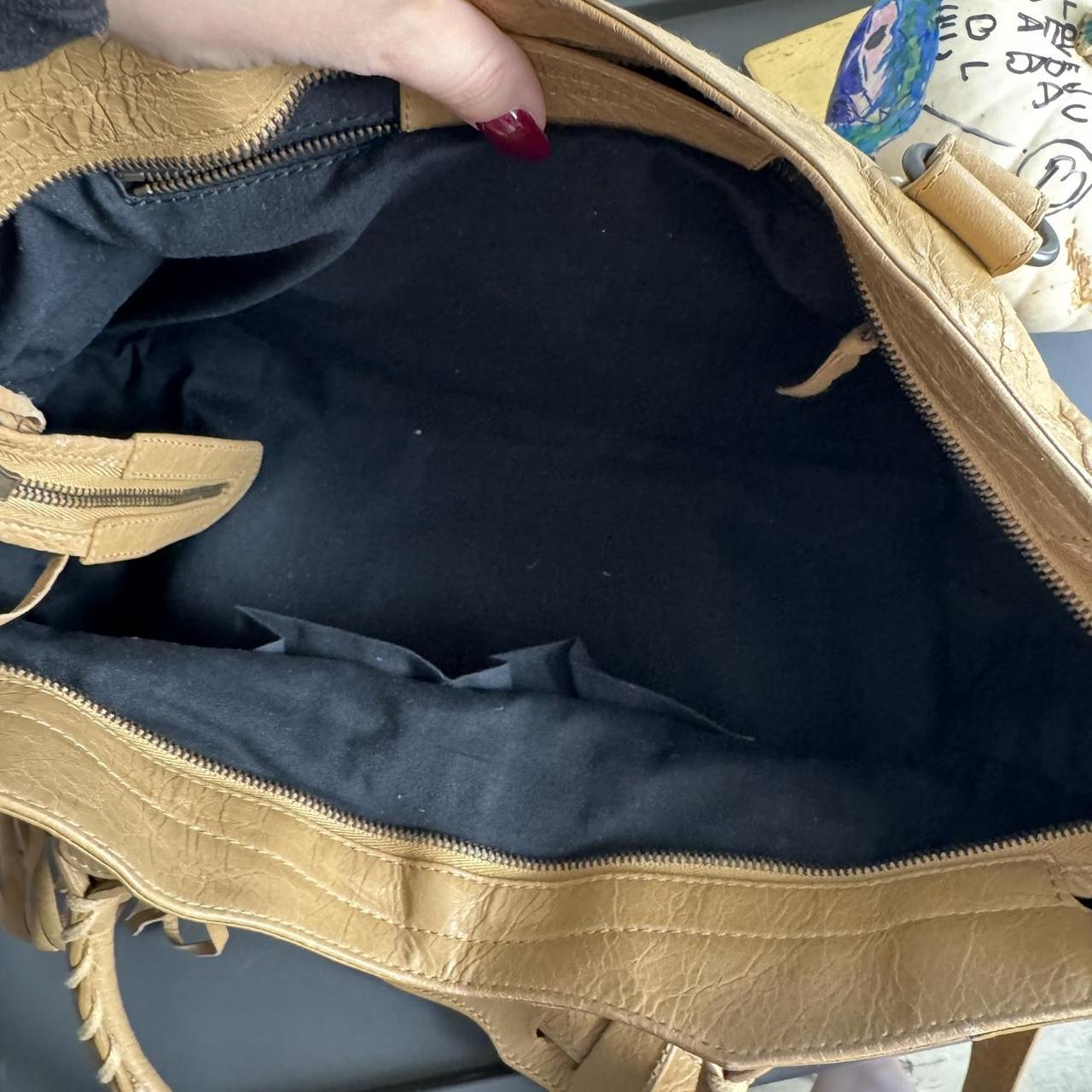 Preowned Authentic Balenciaga city bag✨🔥