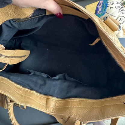 Preowned Authentic Balenciaga city bag✨🔥