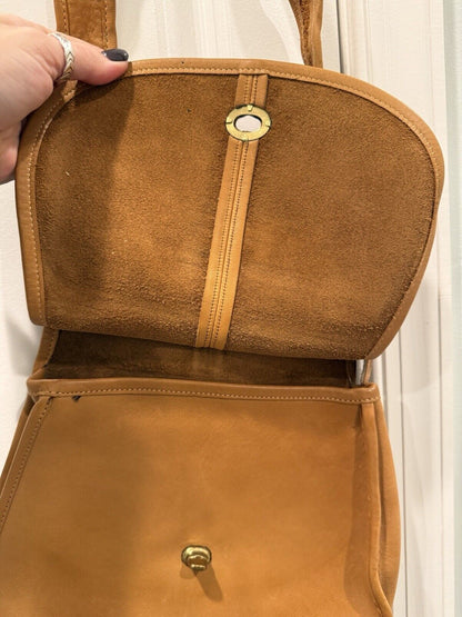 Coach Vintage Crescent Saddle Bag Nyc 9235 Saddle Tan🍂✨