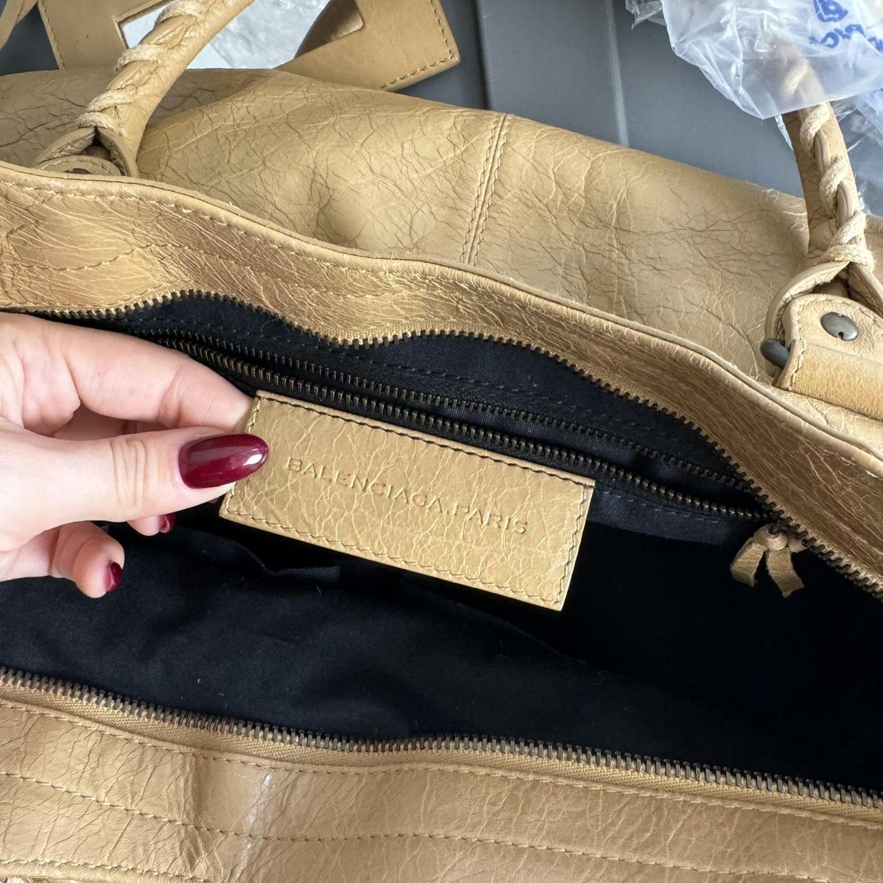 Preowned Authentic Balenciaga city bag✨🔥
