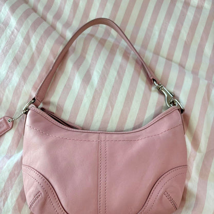 Baby Pink Coach Hobo🤎🌆